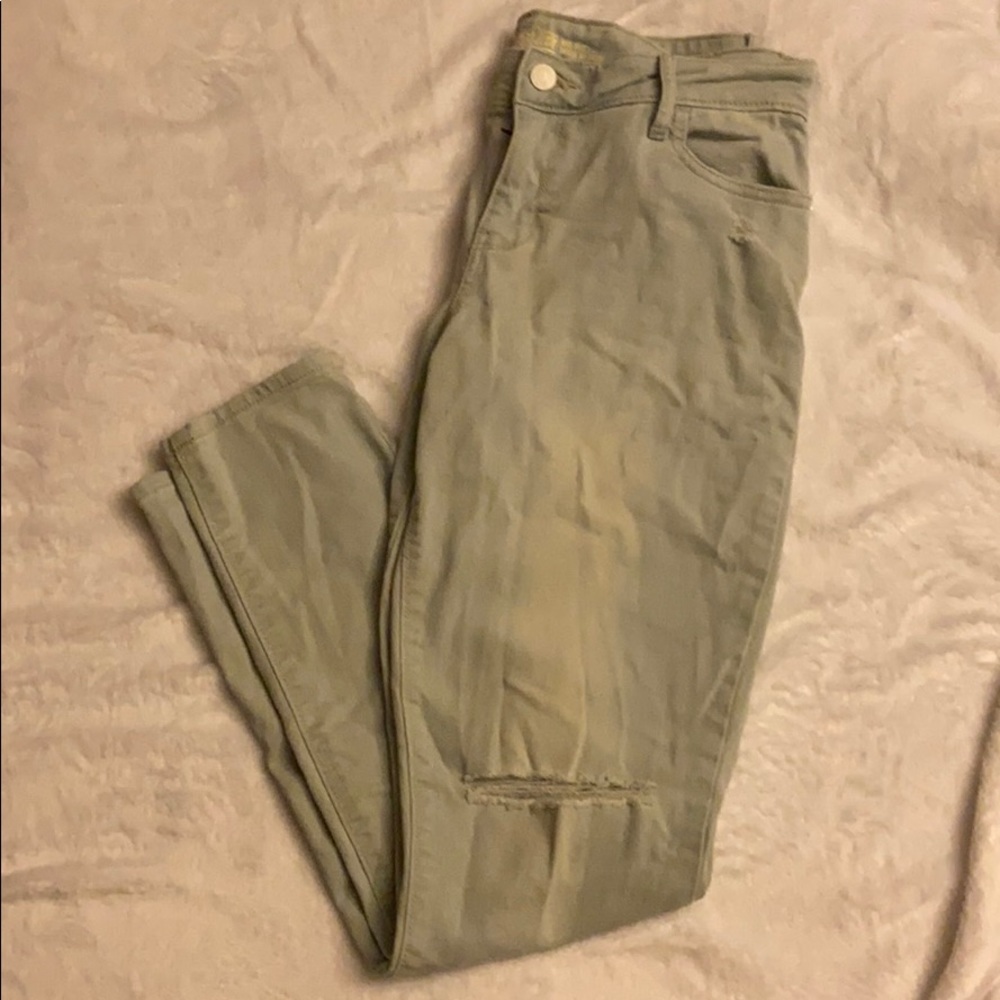 ‼️LAST CHANCE ‼️bleached distressed skinny jeans